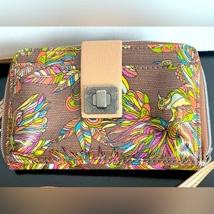 Sakroots small Crossbody Phone Wallet multicolored.